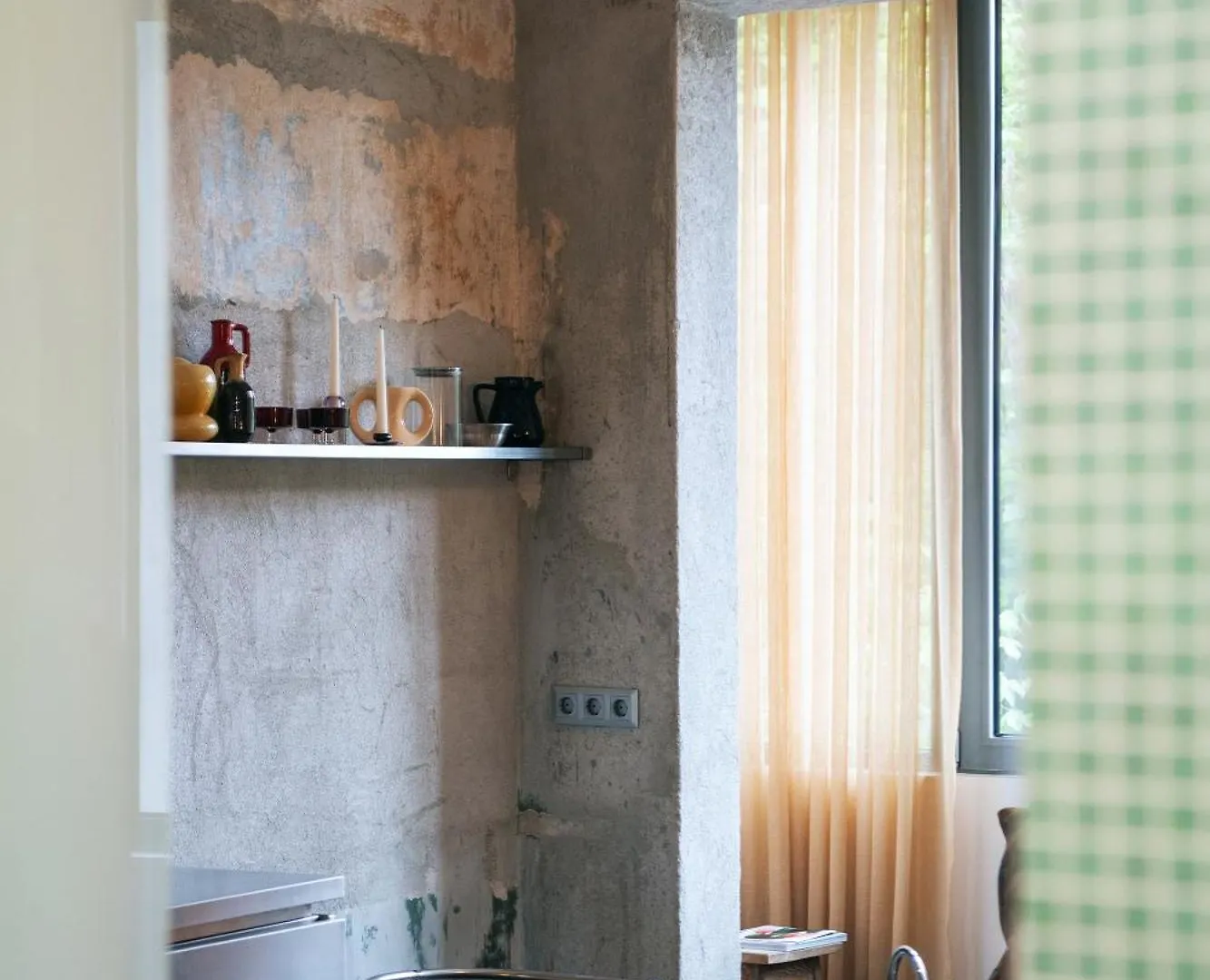 Dazzling Minimalist One Bedroom Apartment Sofia