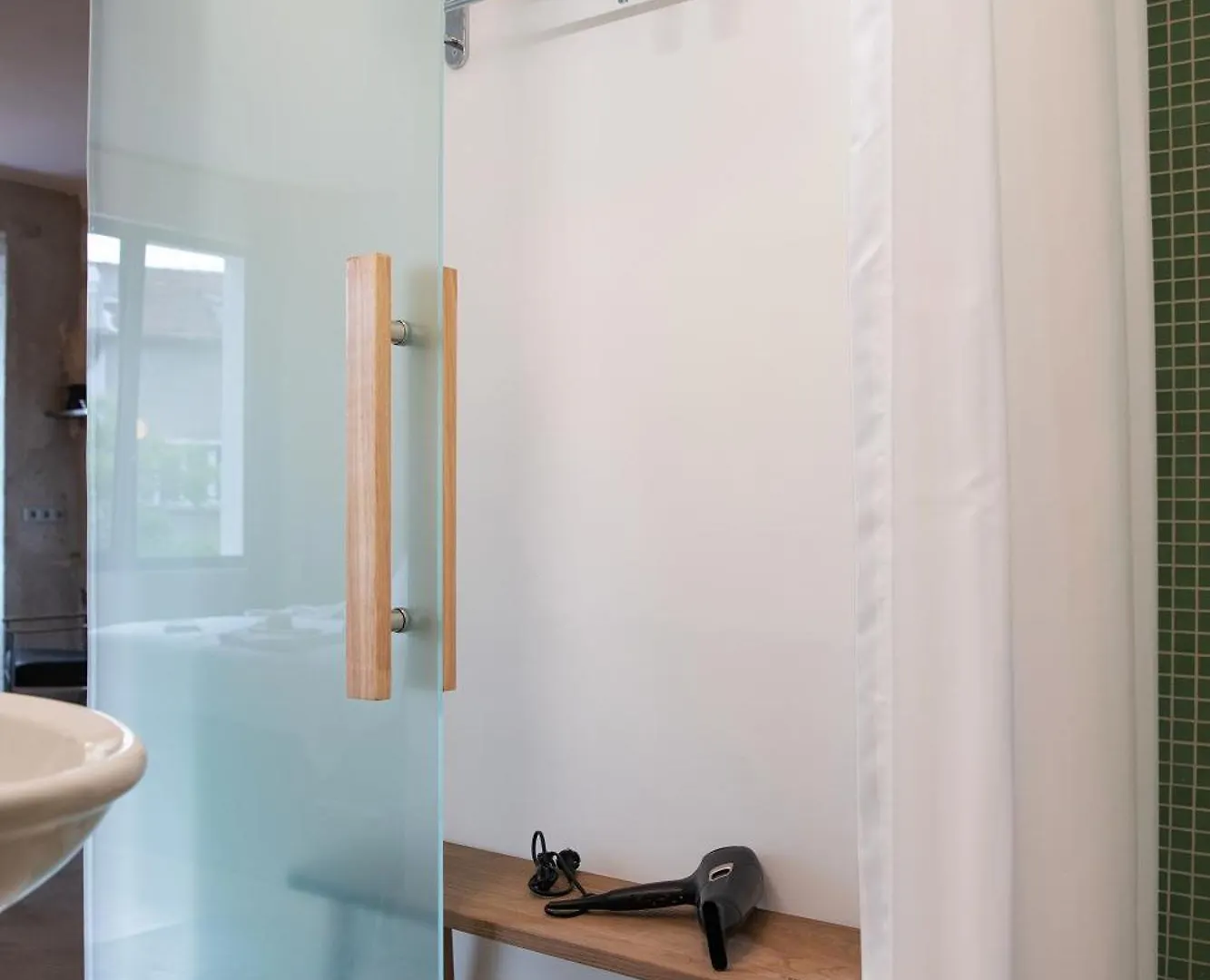 Dazzling Minimalist One Bedroom Apartment Sofia