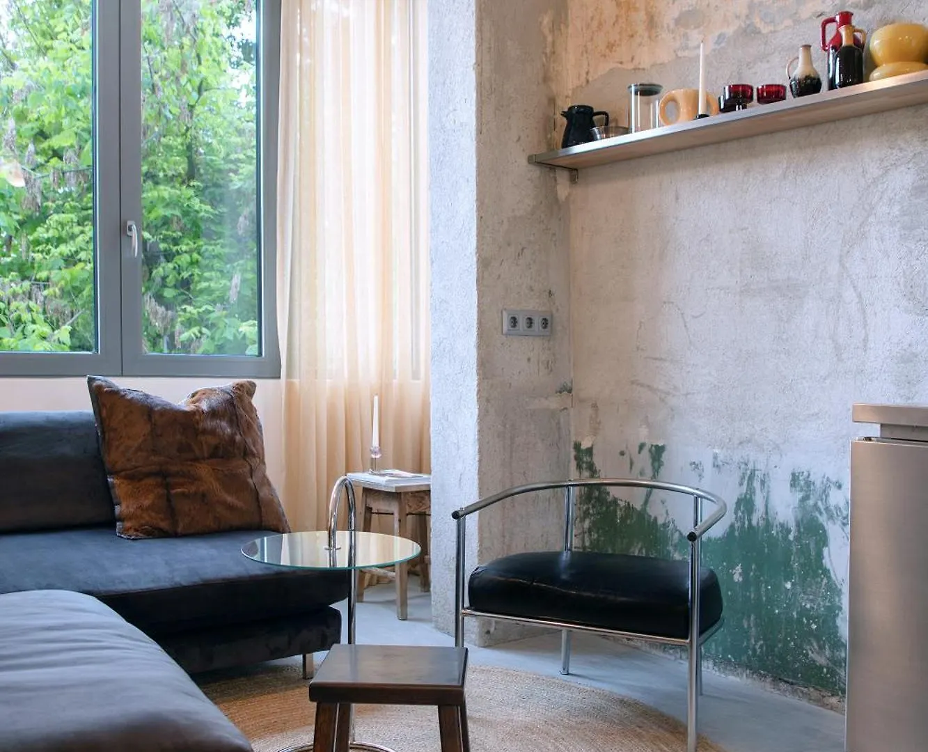 Dazzling Minimalist One Bedroom Apartment Sofia 0*,