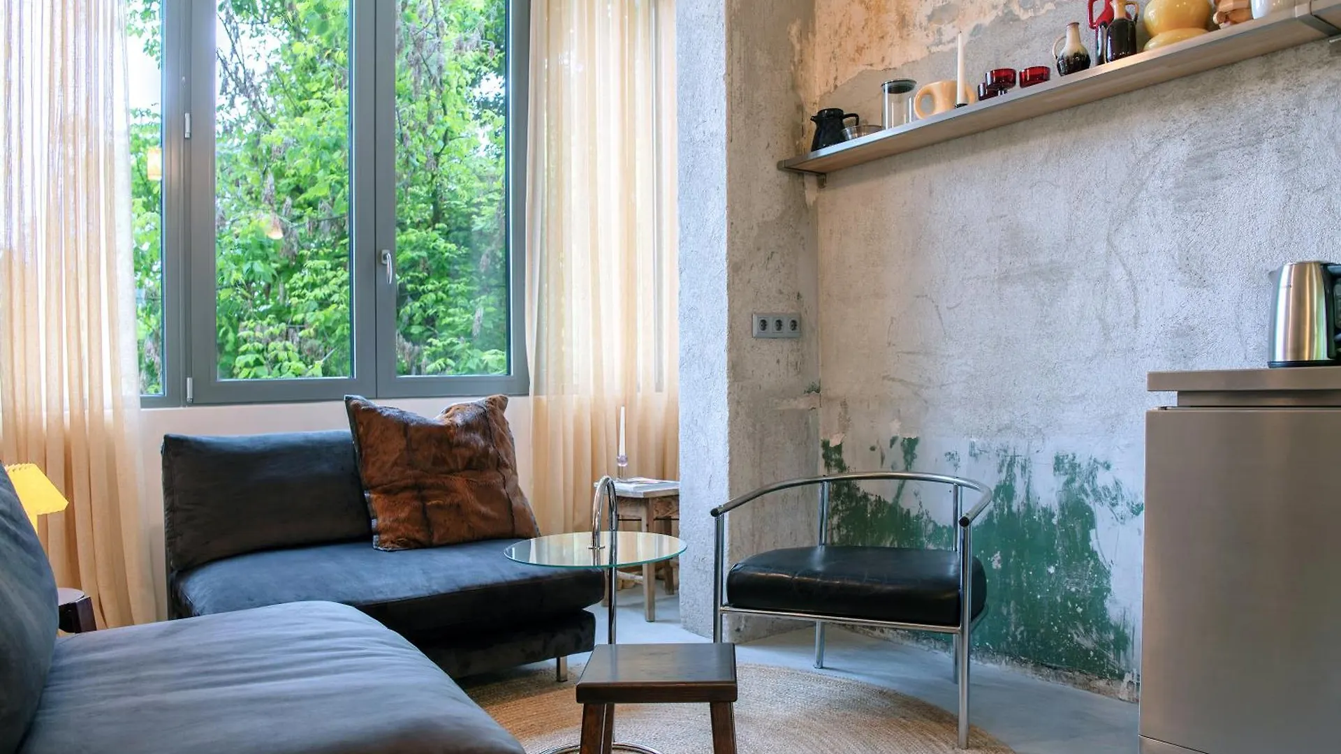 Dazzling Minimalist One Bedroom Apartment Sofia